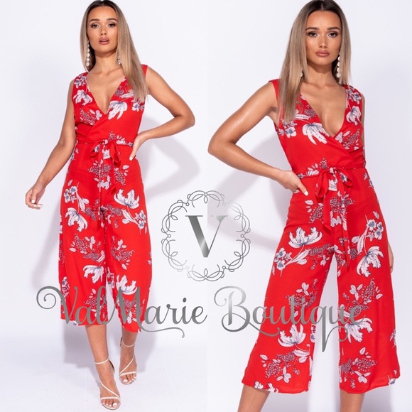 Red floral culotte jumpsuit - Picture 2 of 5